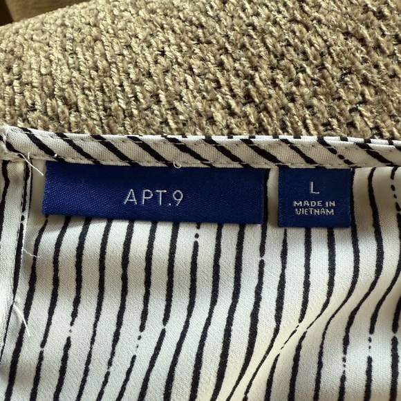 Striped Black and White Women's Top - Picture 5 of 5